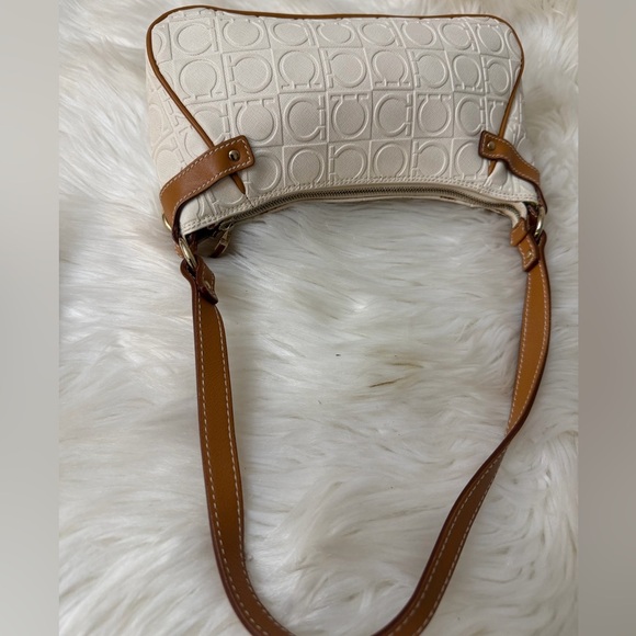 Salvatore Ferragamo White and Tan Shoulder Bag - Picture 7 of 11